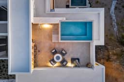 Casa Ballena | Rooftop Pool | Arch Views