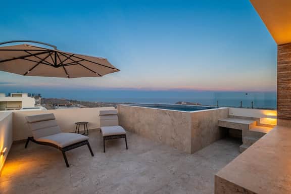 Casa Cielo + Private Rooftop Pool + Ocean Views