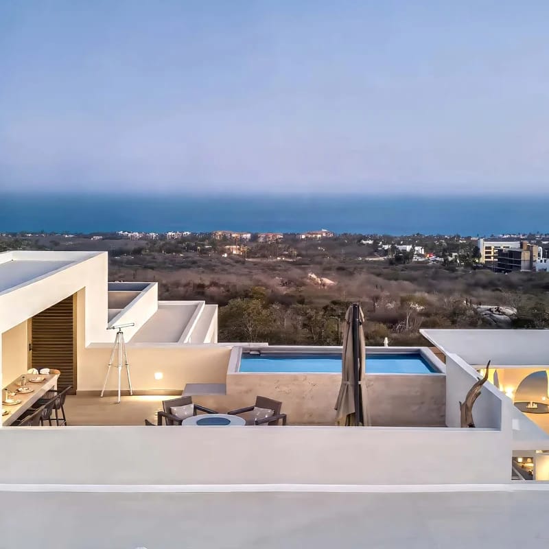 Casa Ballena | Rooftop Pool | Arch Views